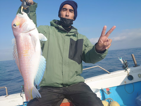 遊漁船で釣り上げたアマダイの釣果写真