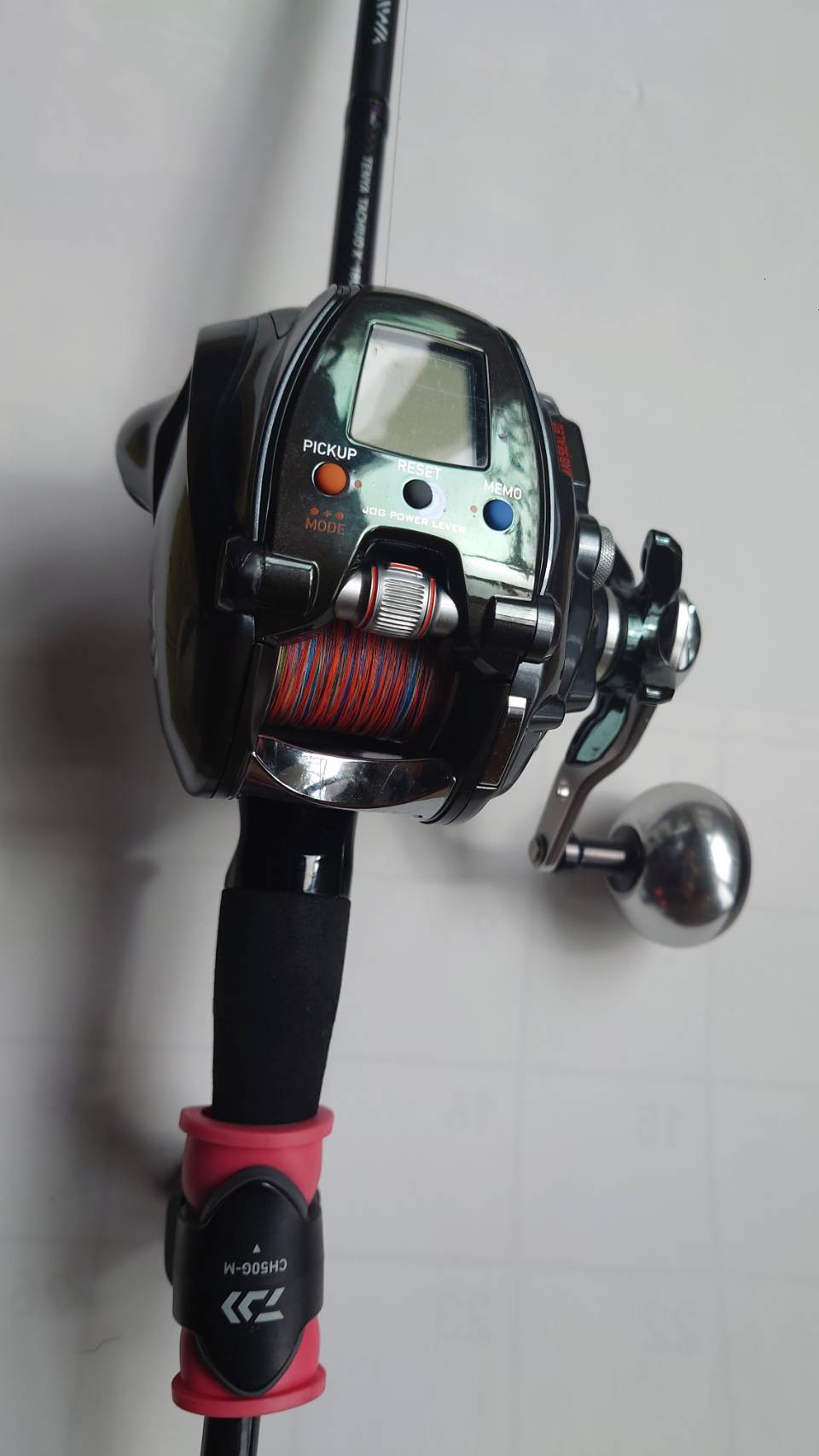 シーボーグ300Jの外観とライン巻き状態の実物写真